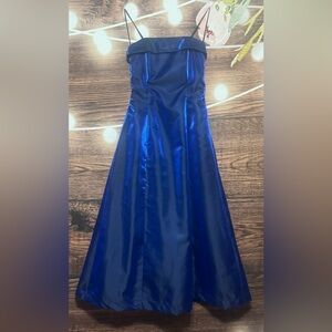 Urban Girl Night long deep blue dress.
